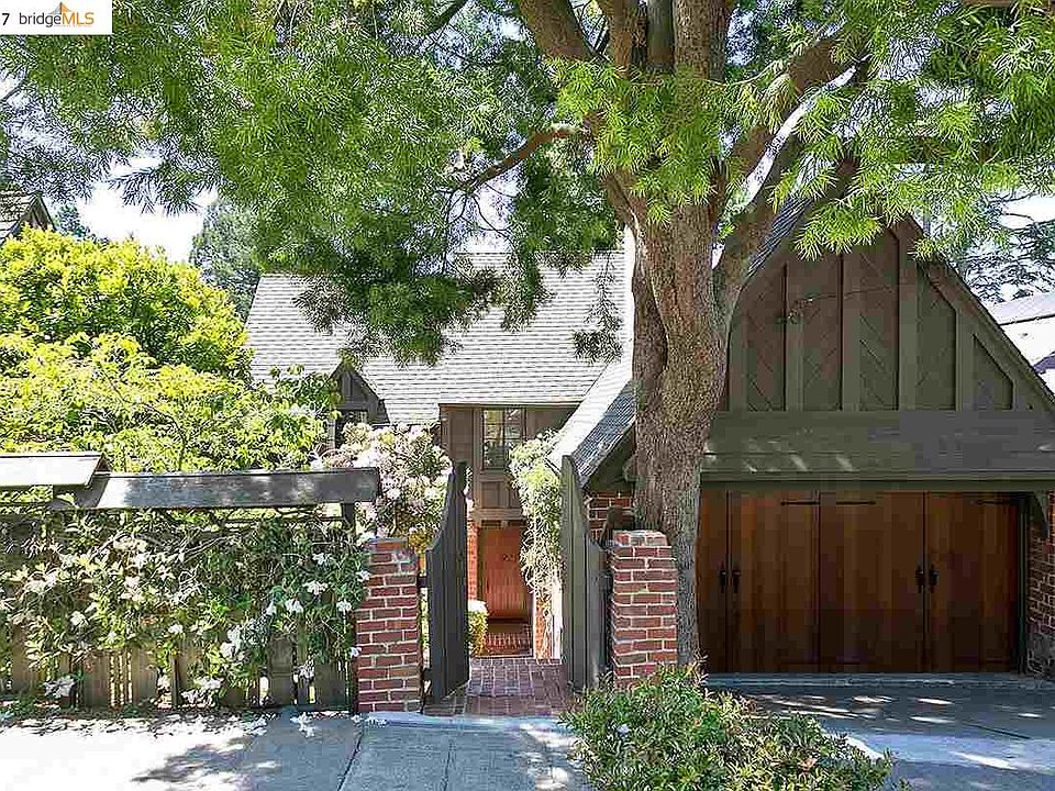 2nd image of 640 Santa Barbara Rd