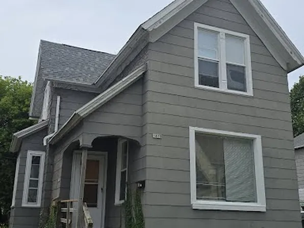 1418 S 12th St, Sheboygan, WI 53081
