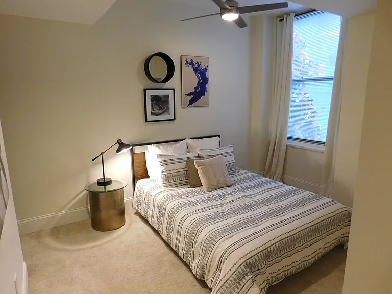 Mural Suite #702 with Queen Bed and Walk-in Closet