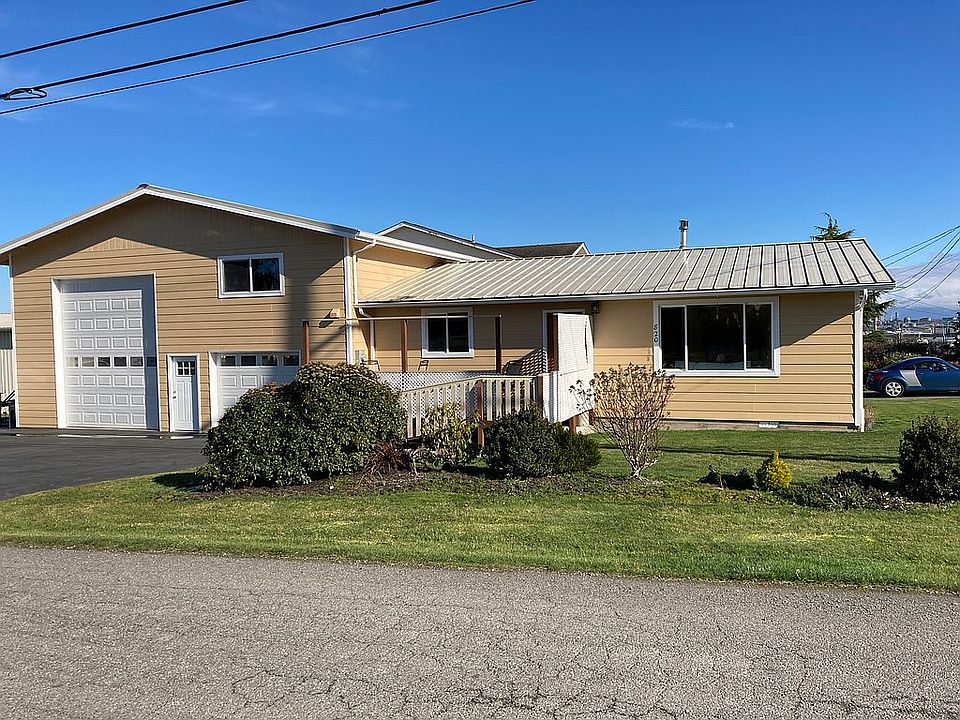 2nd image of 820 33rd St
