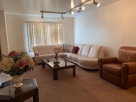 4th image of 862 Rossville Ave #A
