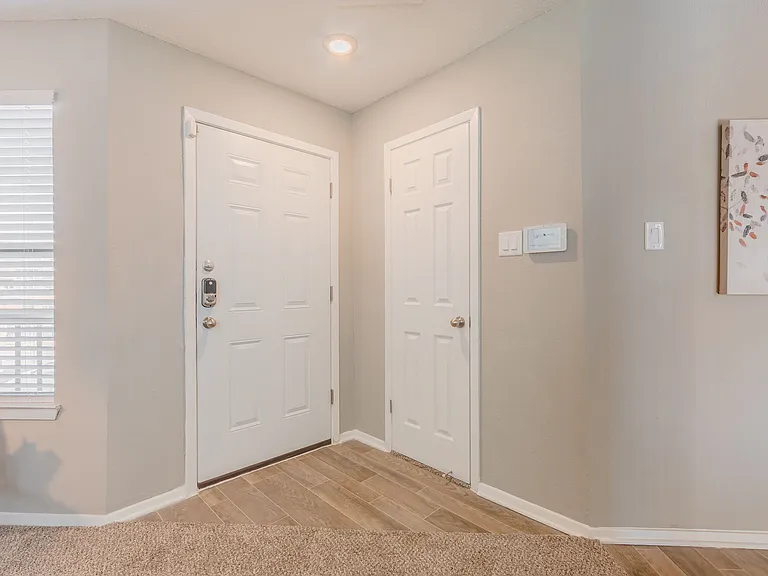 Pinehurst Place Apartments — Photo 7