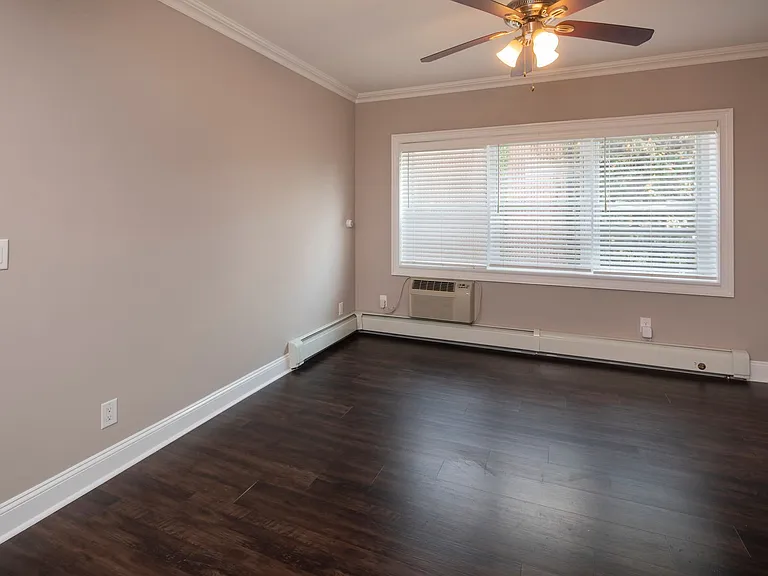 30 Euclid Ave — Photo 32