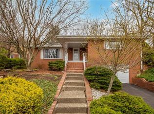 6 Elm Ln, Leetsdale, PA 15056