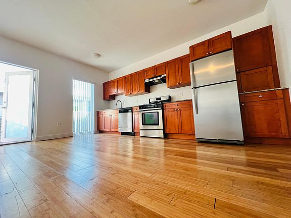 4th image of 7948 Tatum Waterway Dr #14