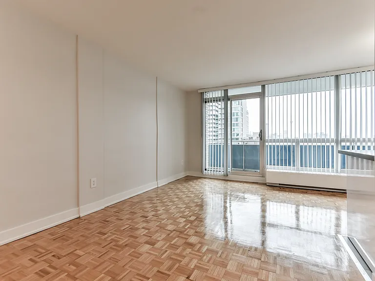 20 Prince Arthur Ave — Photo 5