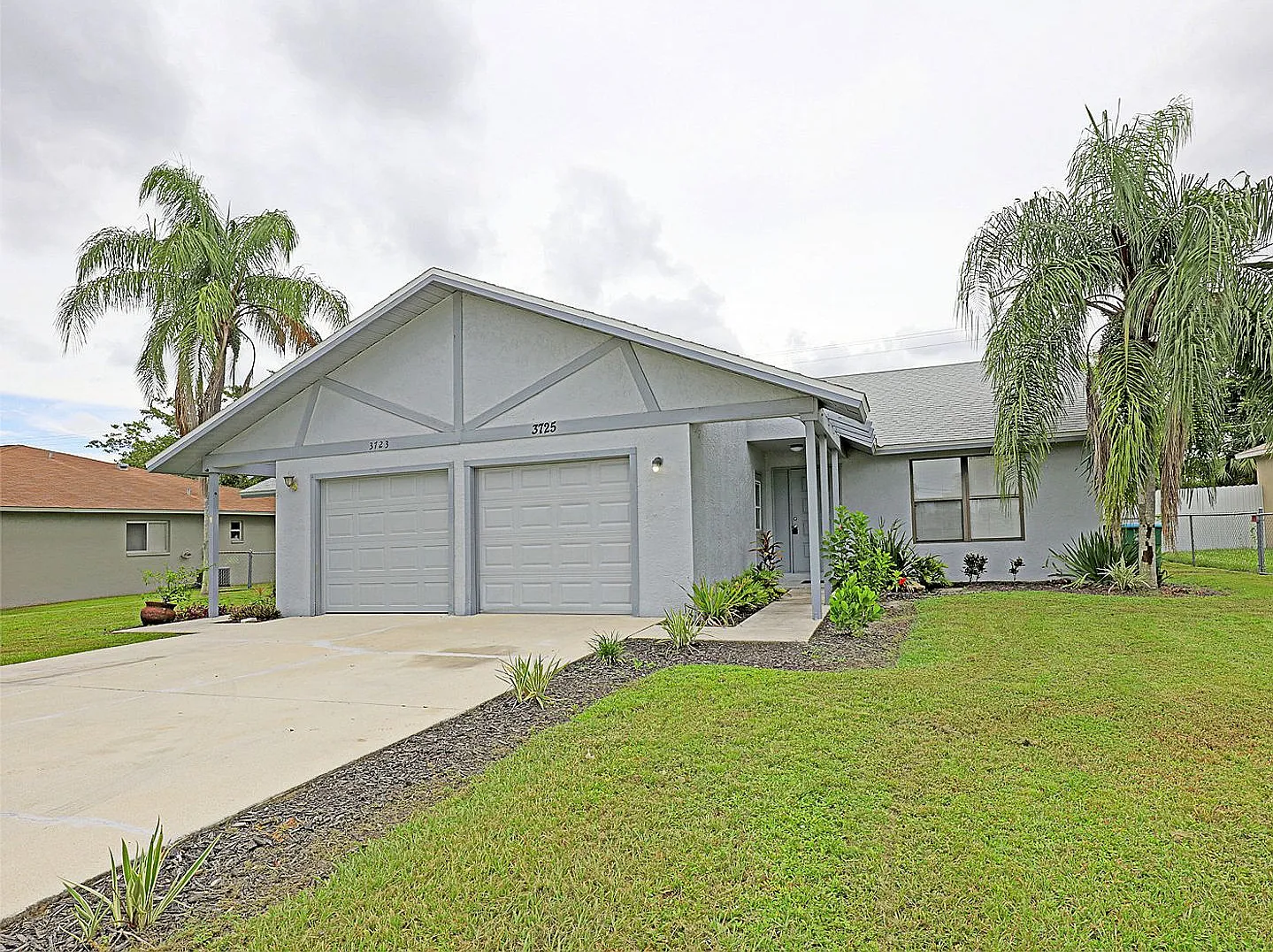 Duplex Cape Coral 3725 — Photo 1