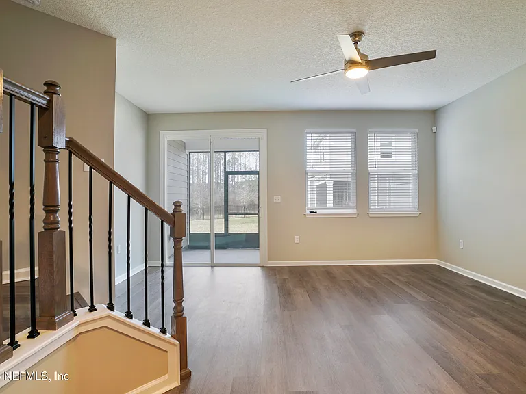 142 Castro Ct — Photo 11