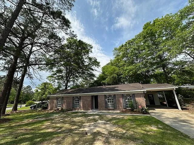 3 bed, 1521 sqft, $1,575 — Photo 2