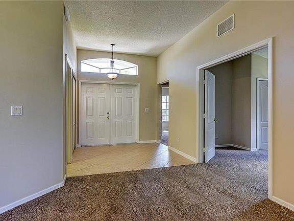 3rd image of 489 NW Sunflower Pl