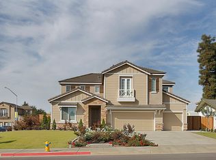 2828 Armstrong Ave, Clovis, CA 93611