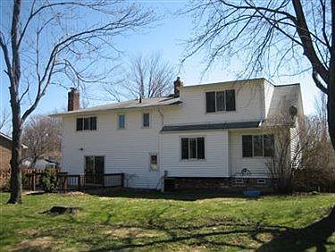 2nd image of 33211 Warwickshire Ln