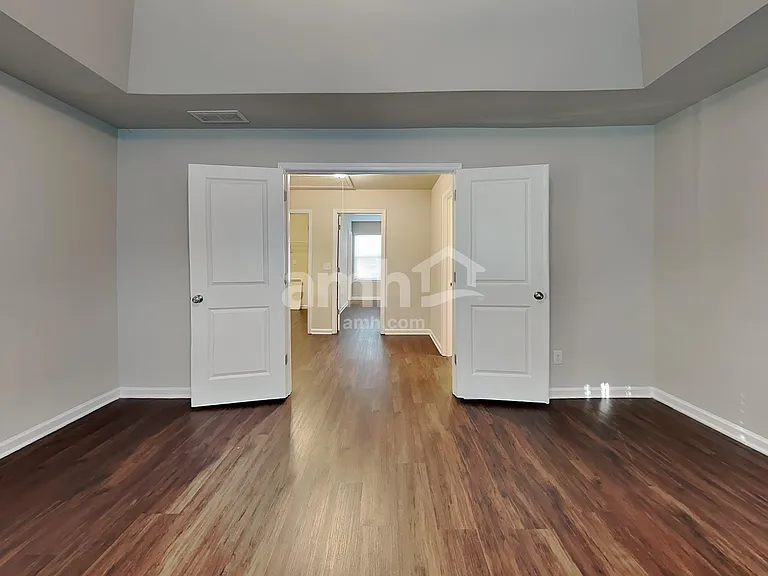 218 Omega Ct — Photo 9