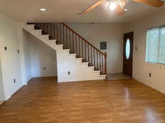 3rd image of 520 N Wilson Ave #520