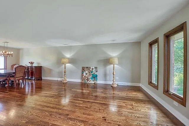 W 141st St, Orland Park — Photo 2