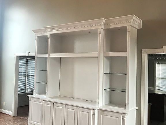 4th image of 1227 Parkview Way