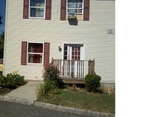 4 Milla Ln, Spring Valley, NY 10977