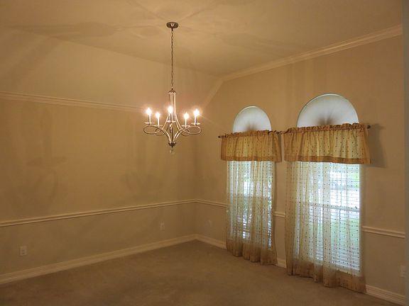 Formal Dining