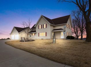 2721 Powder Hill Rd, Slinger, WI 53086