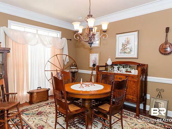 5th image of 2237 Milner Way