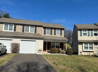 27 Church Rd, Horsham, PA 19044