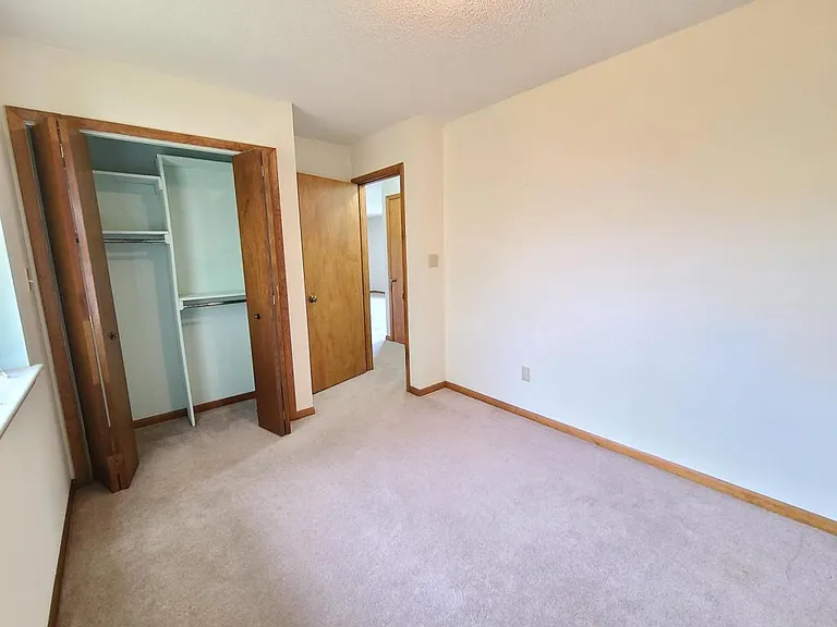 16924 Amstutz Rd — Photo 11