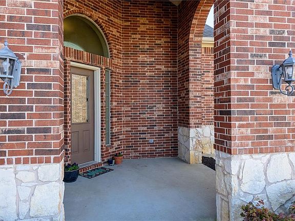 4th image of 4110 Creek Bend Ct