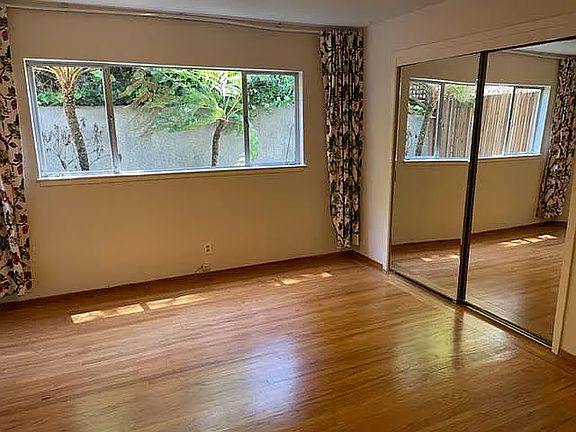 5th image of 310 Graystone Ter APT 3