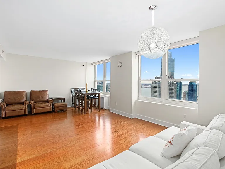88 Morgan St #Penthouse 3-7 — Photo 3