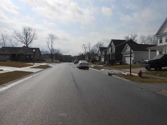 4th image of 3198 White Ash Dr