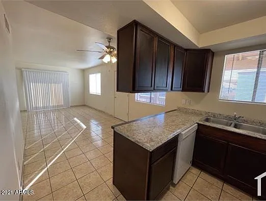 2 bed, 900 sqft, $1,100 — Photo 4
