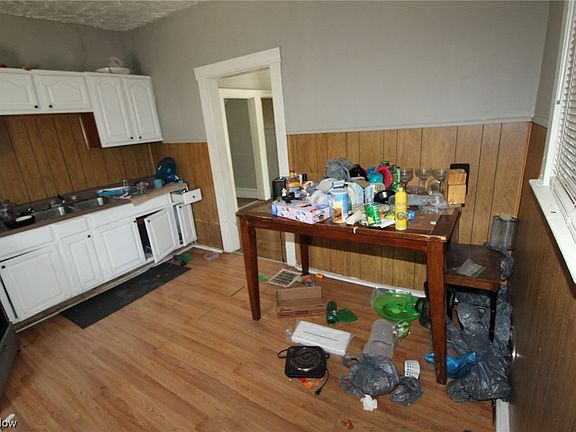 5th image of 12914 Ferris Ave