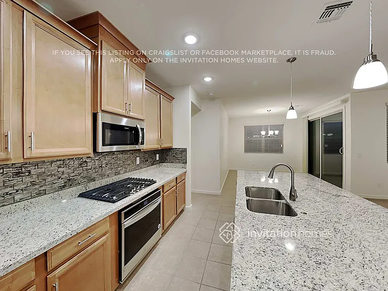 4224 W Coneflower Ln — Photo 5