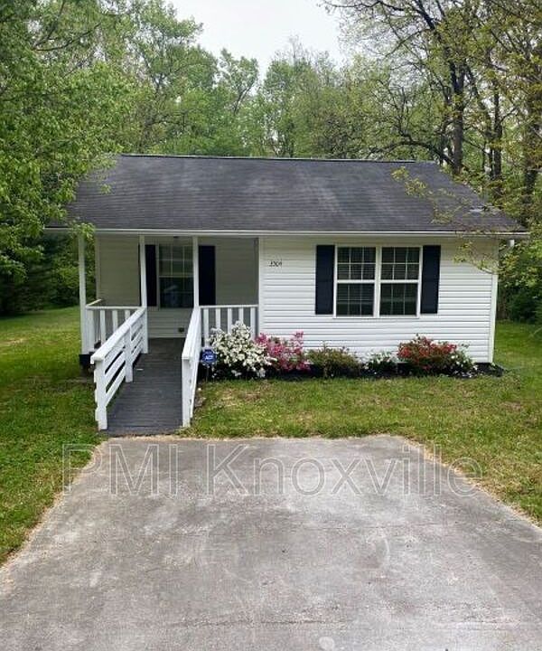 1st image of 3504 Argyle Dr