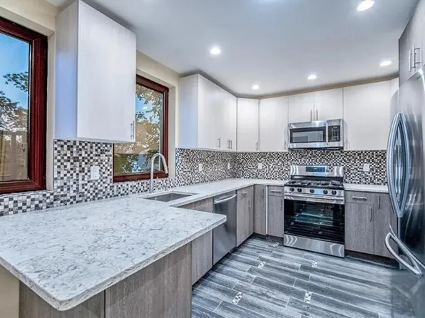 3813 Neptune Ave Floor 3, Brooklyn, NY 11224