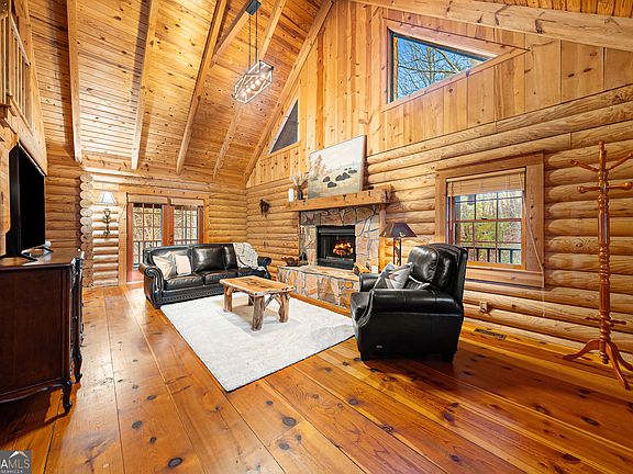 2nd image of 451 Pinecrest Rd