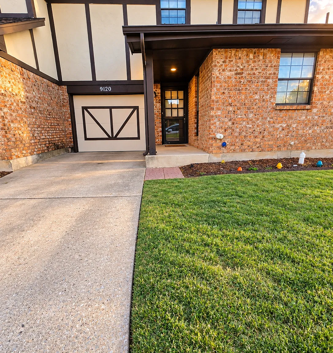 3 bed, 1710 sqft, $1,950 — Photo 1