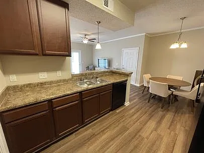 156 Millstone Rd #H — Photo 8