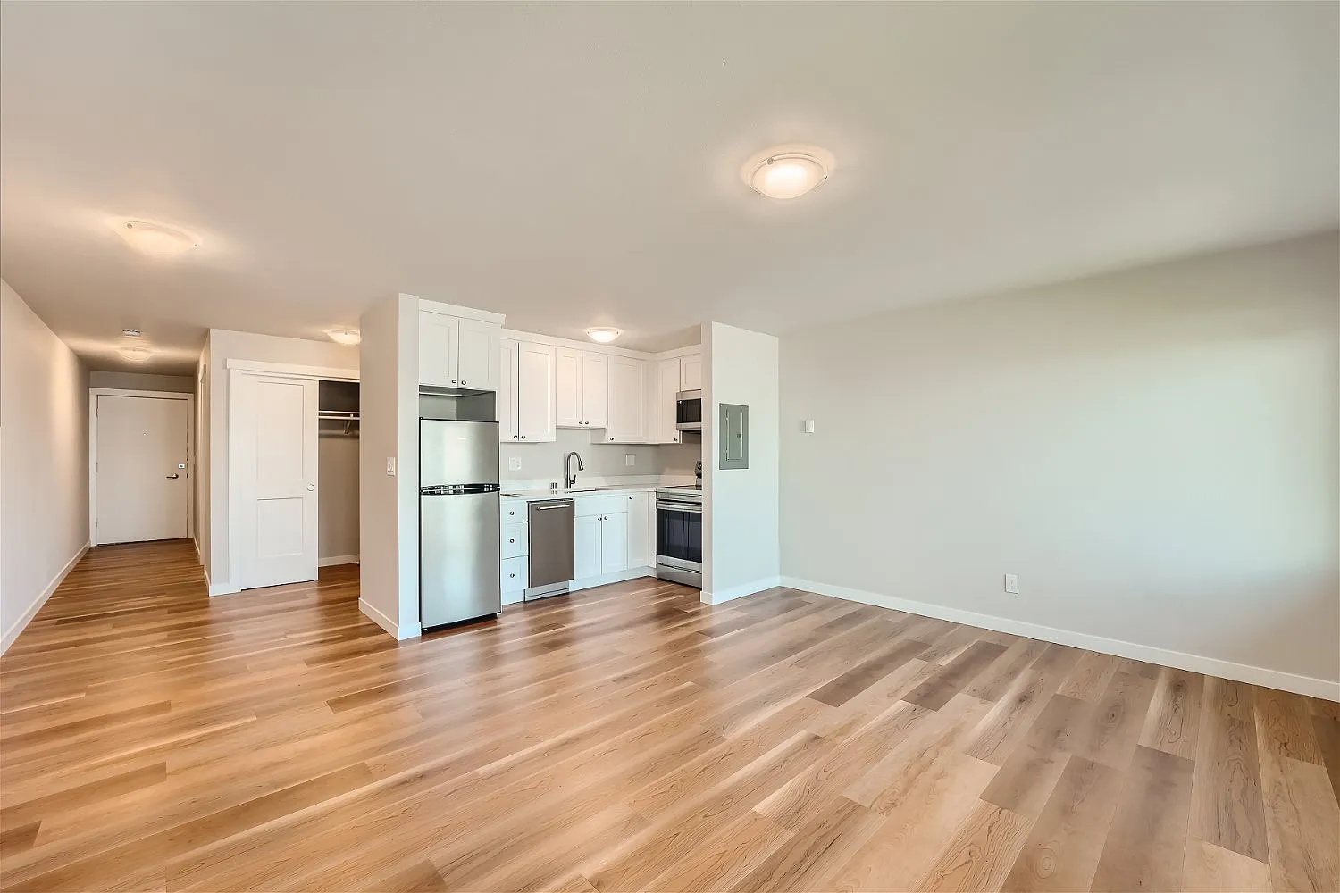 Anne Vista Apartments — Photo 1