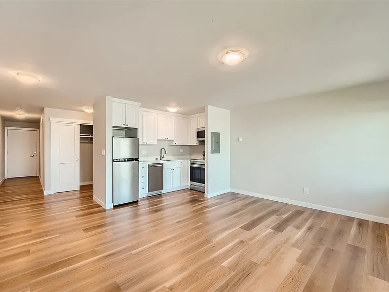 Anne Vista Apartments — Photo 4
