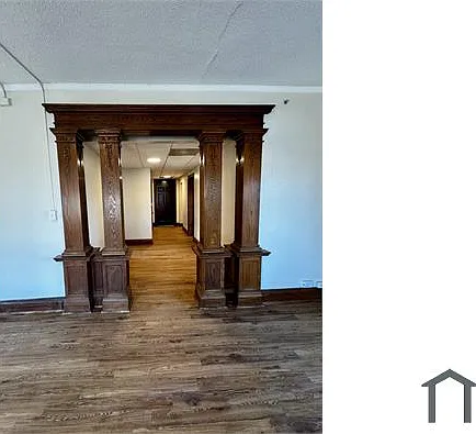 324 N Vermilion St — Photo 3