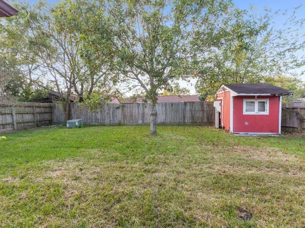 743 Deercrest St, Channelview, TX 77530