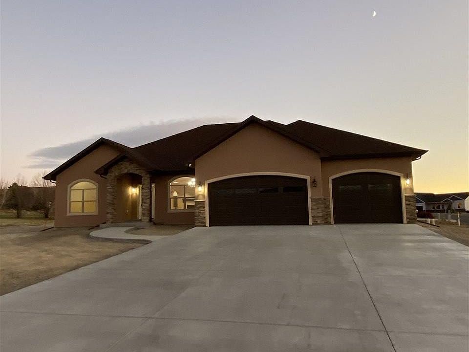 2nd image of 3518 Jefferson Cir
