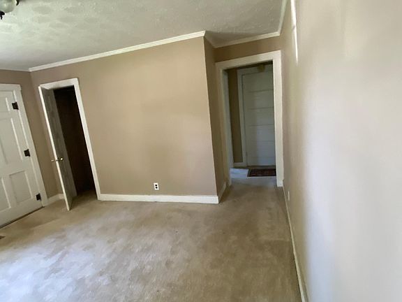 3rd image of 323 Harrisburg Ave