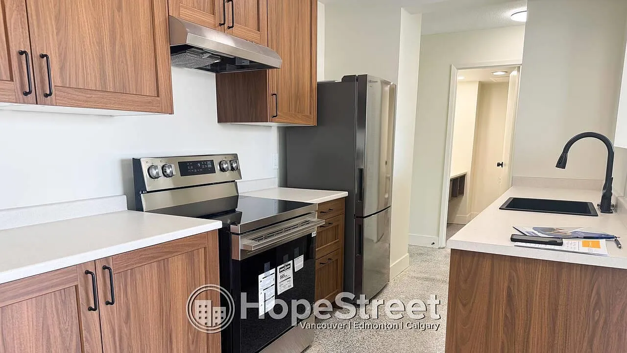 2 bed, 777 sqft, $3,200 — Photo 4