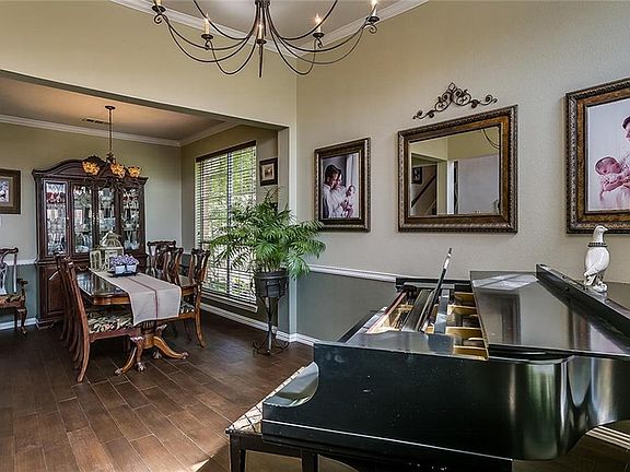 4th image of 7964 Adobe Dr