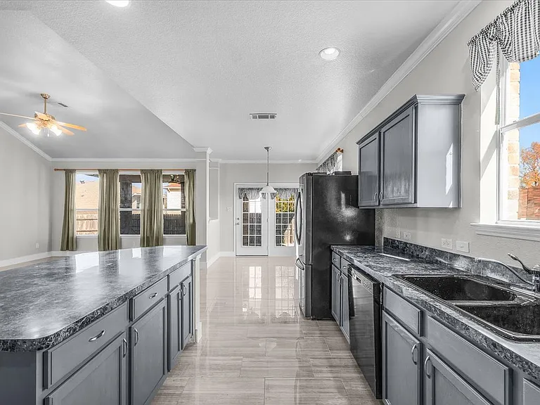 3625 Black Ranch Ct — Photo 5