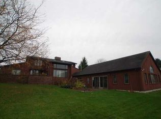 1969 Harris Rd, Penfield, NY 14526