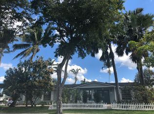 4900 SW 90th Way, Cooper City, FL 33328