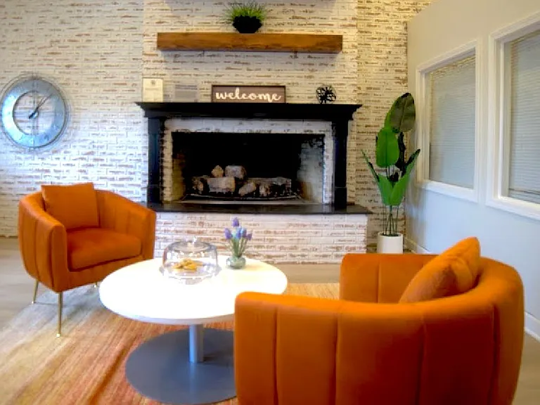 Aura Apartments — Photo 23